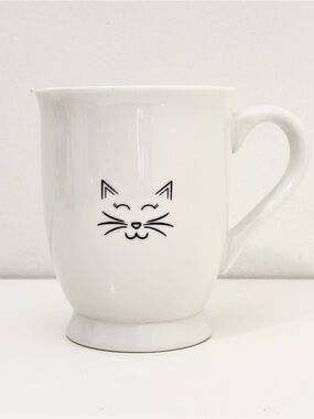 White Ceramic "World's Best Cat Mom" Mug by Mud Pie